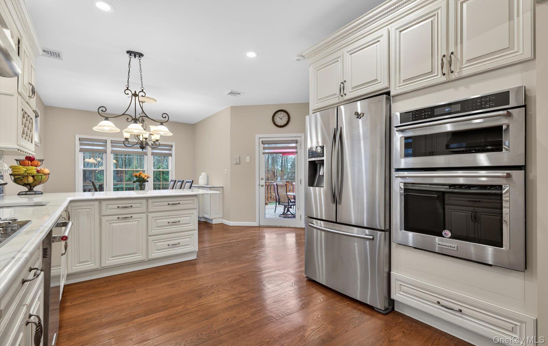 #6 photo, 9 Oxford Court, সাফোক কাউন্টি Wheatley Heights , NY 11798