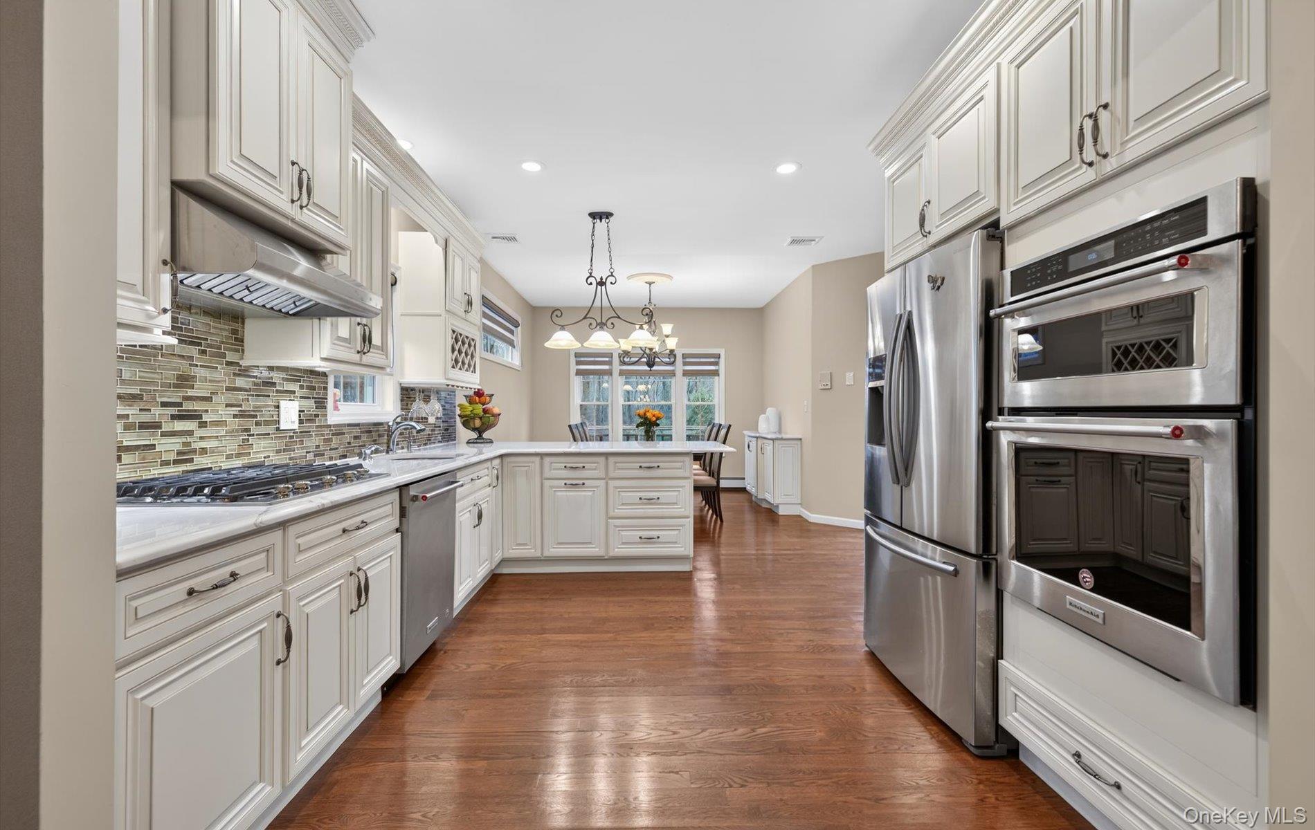 #7 photo, 9 Oxford Court, সাফোক কাউন্টি Wheatley Heights , NY 11798