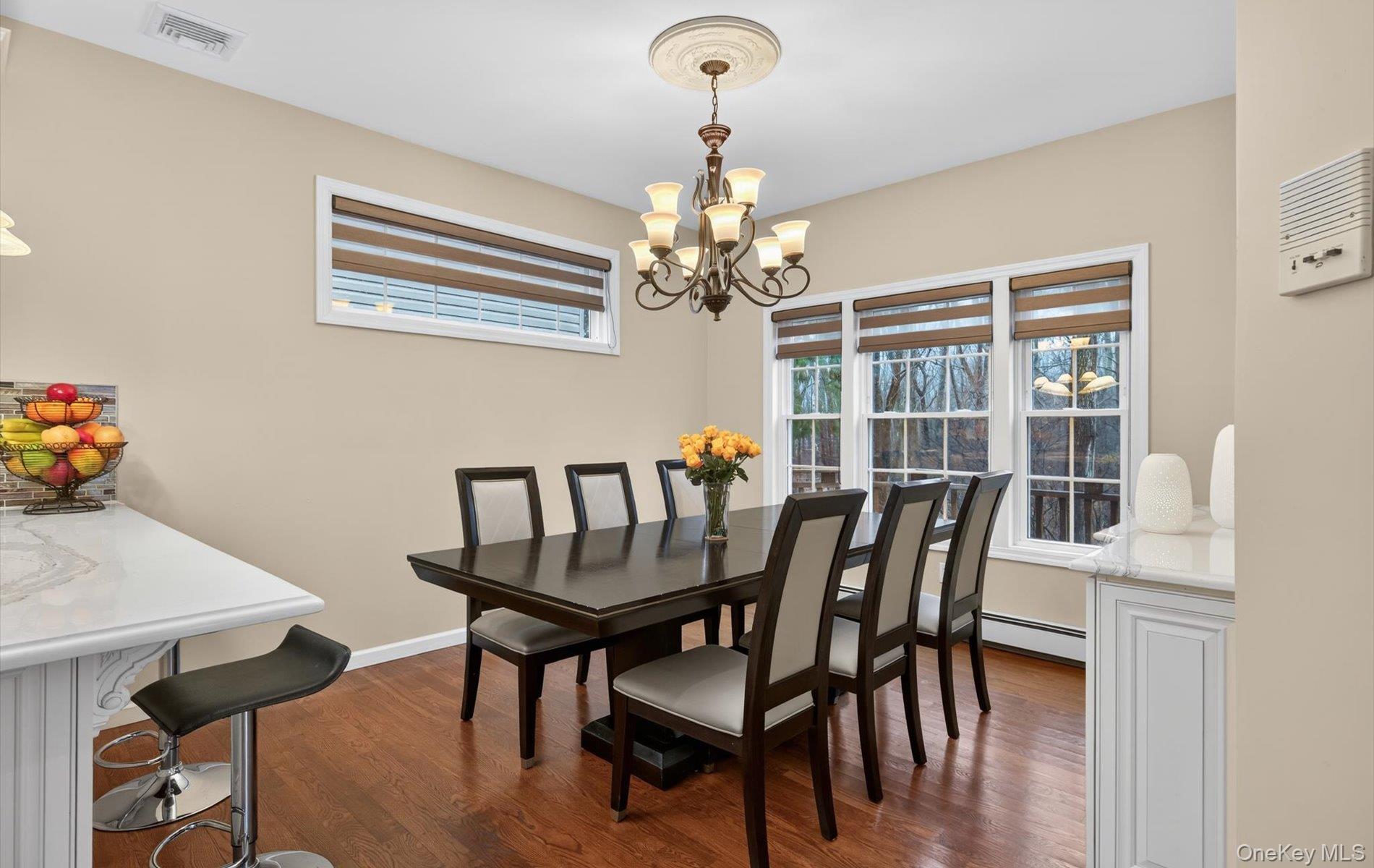 #8 photo, 9 Oxford Court, সাফোক কাউন্টি Wheatley Heights , NY 11798