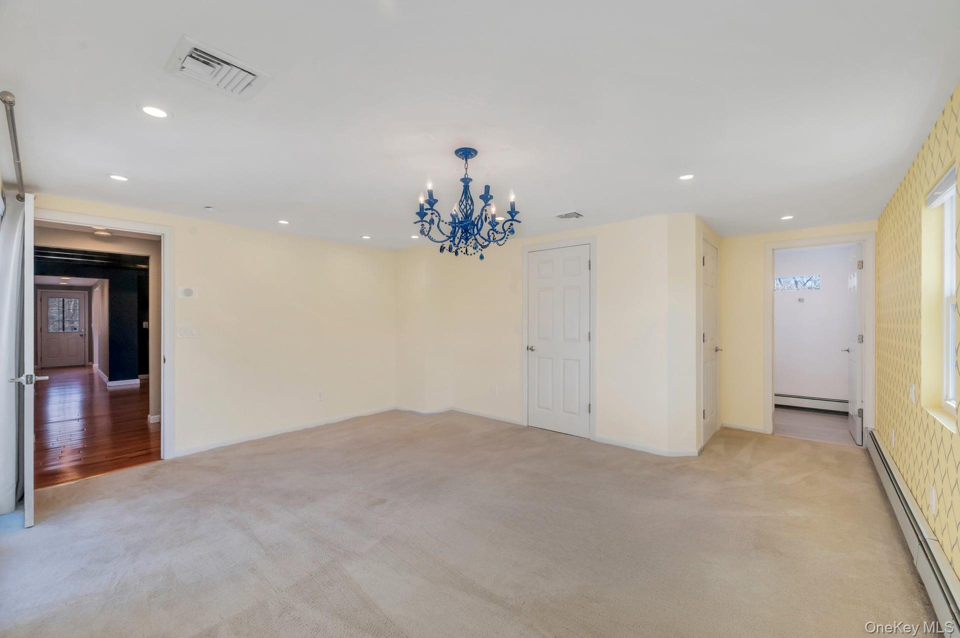 #10 photo, 39 Sycamore Avenue, Farmingville , NY 11738