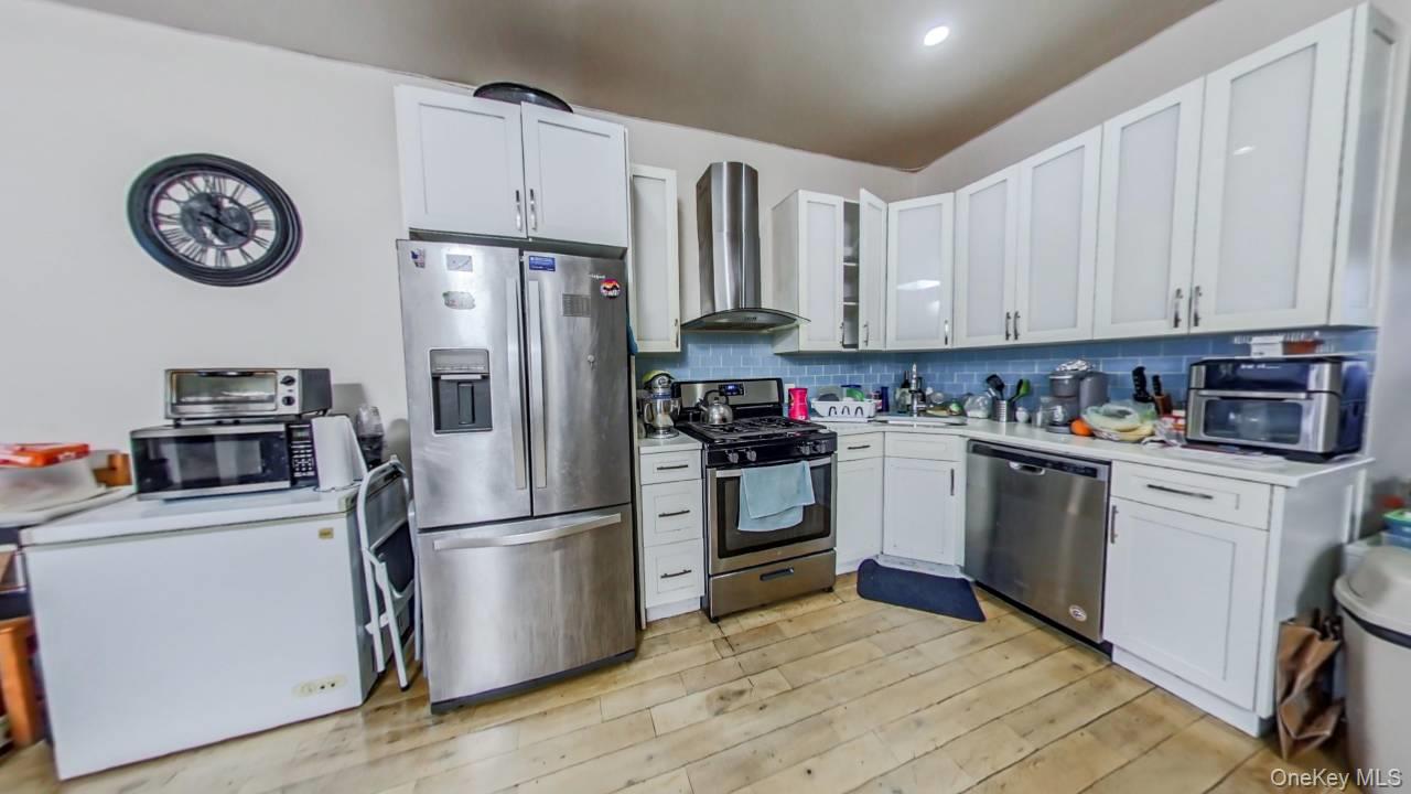 #17 photo, 342 Montauk Avenue, Brooklyn , NY 11208