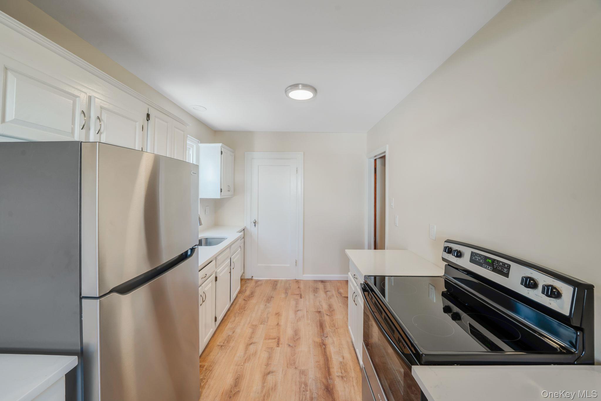 #15 photo, 48 Winthrop Street, New Hyde Park , NY 11040