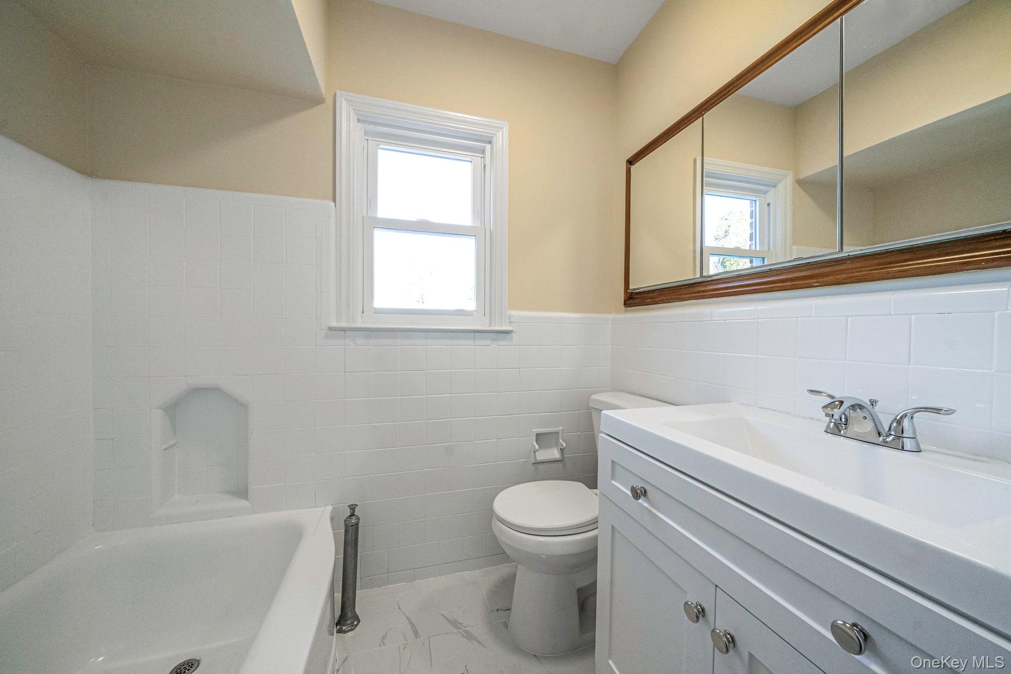 #17 photo, 48 Winthrop Street, New Hyde Park , NY 11040