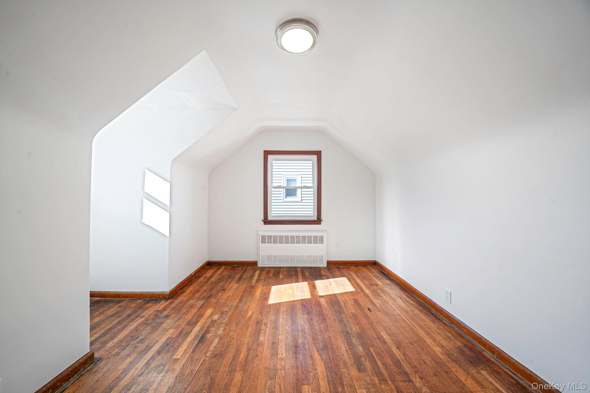 #18 photo, 48 Winthrop Street, New Hyde Park , NY 11040