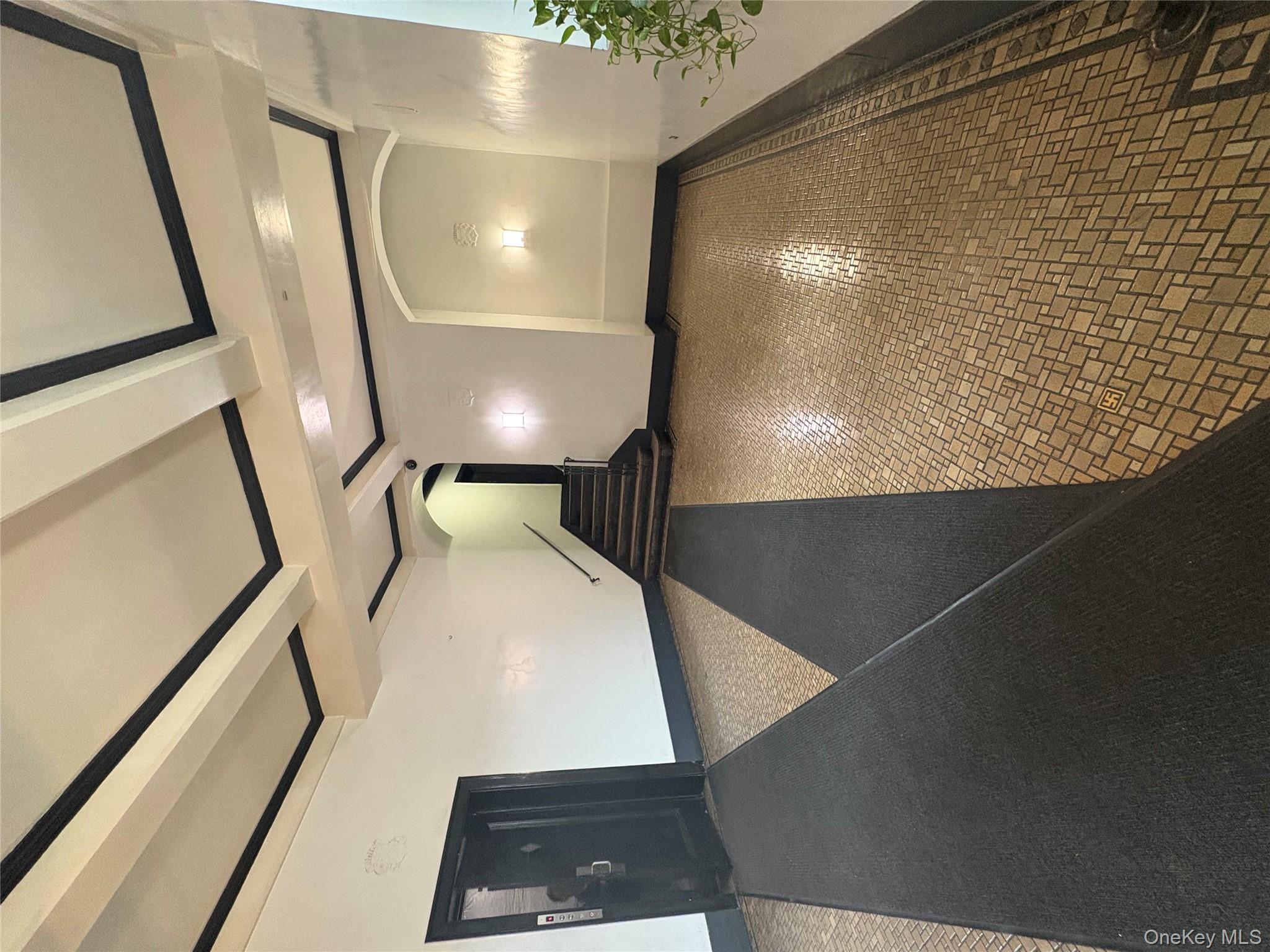 #10 photo, 5005 43rd Avenue, কুইন্‌স Woodside , NY 11377