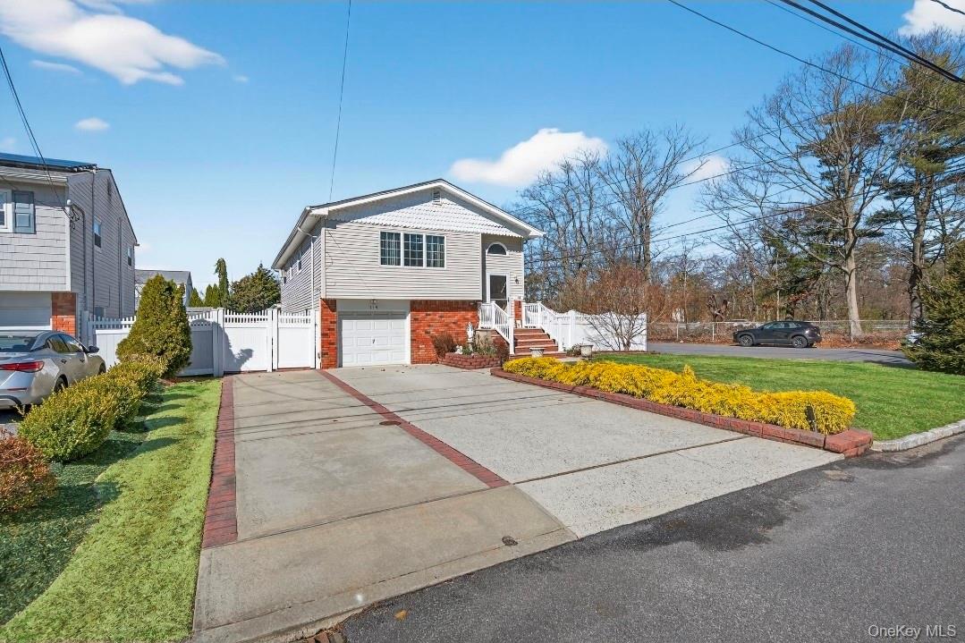 #2 photo, 114 Westchester Avenue, West Babylon , NY 11704