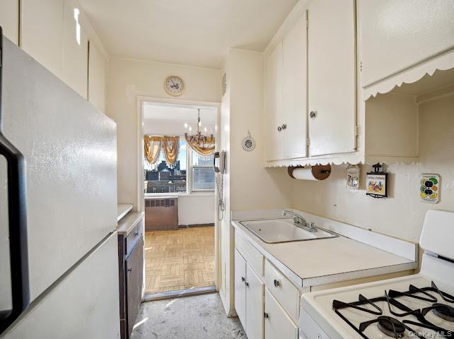 #12 photo, 3131 GRAND CONCOURSE, Bronx , NY 10468