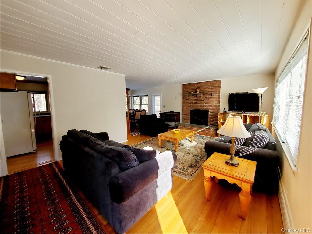 #2 photo, 215 Harriman Road, Irvington , NY 10533