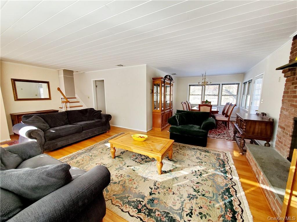 #3 photo, 215 Harriman Road, Irvington , NY 10533