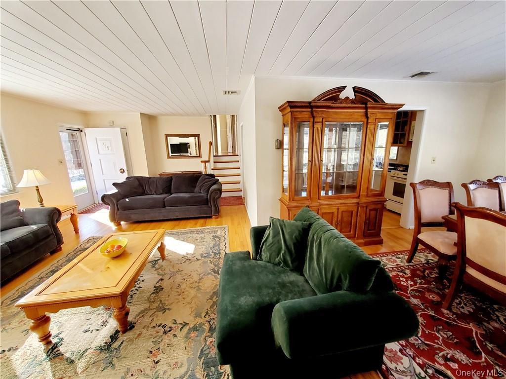 #4 photo, 215 Harriman Road, Irvington , NY 10533