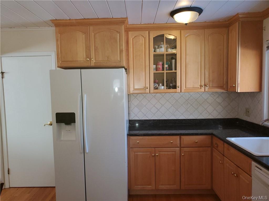 #6 photo, 215 Harriman Road, Irvington , NY 10533