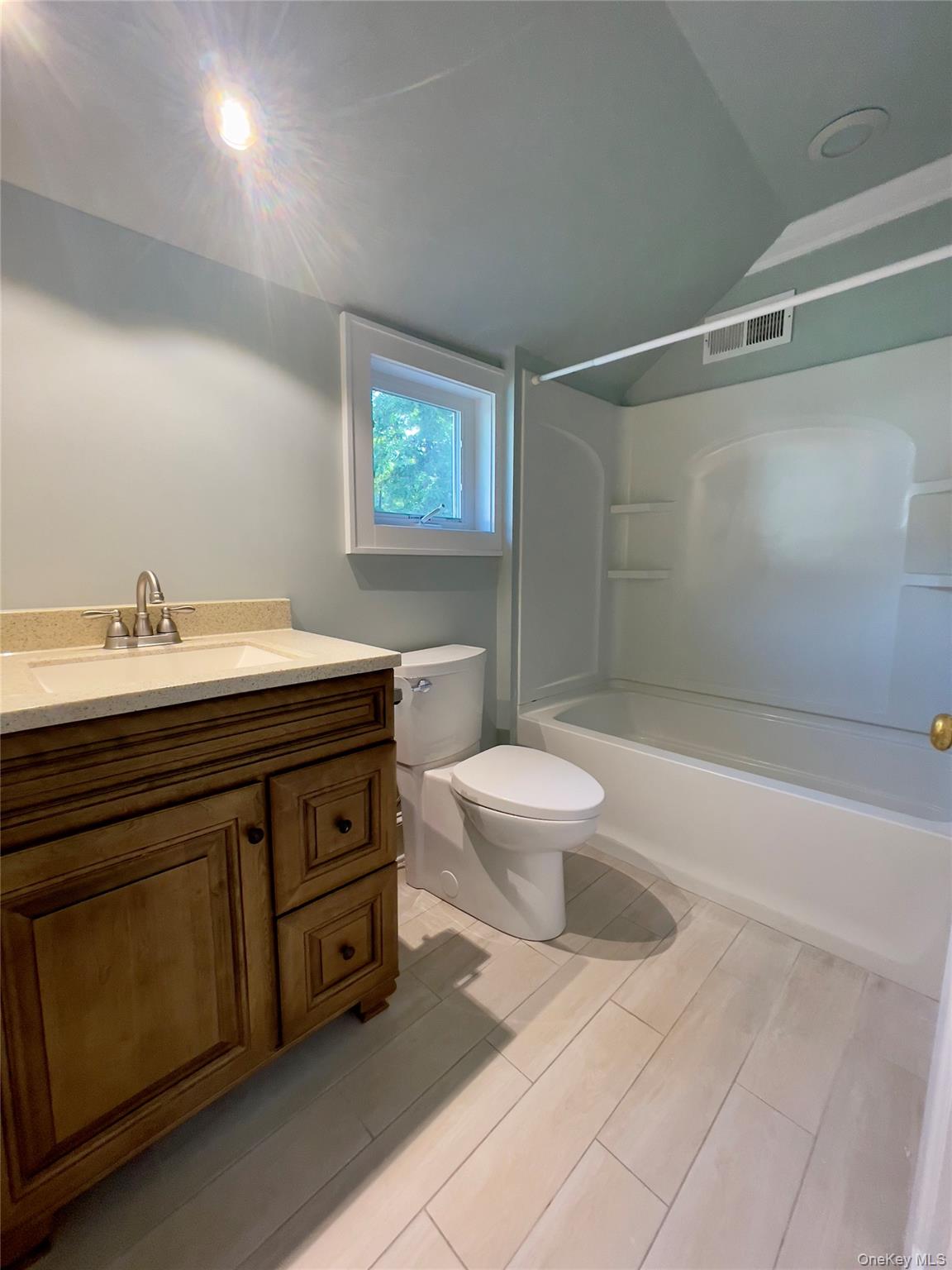 #11 photo, 4356 4356 Albany Post Road, Hyde Park , NY 12538