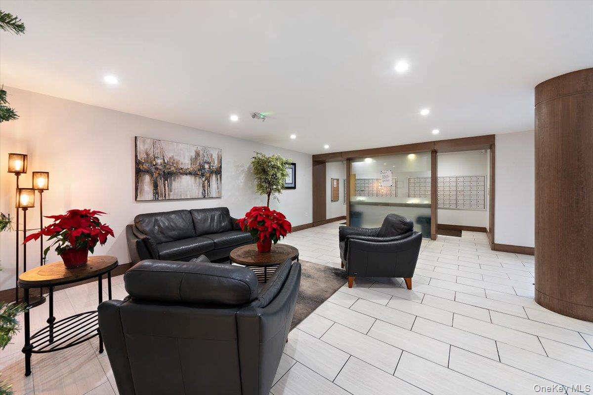 #17 photo, 505 Central Avenue, White Plains , NY 10606