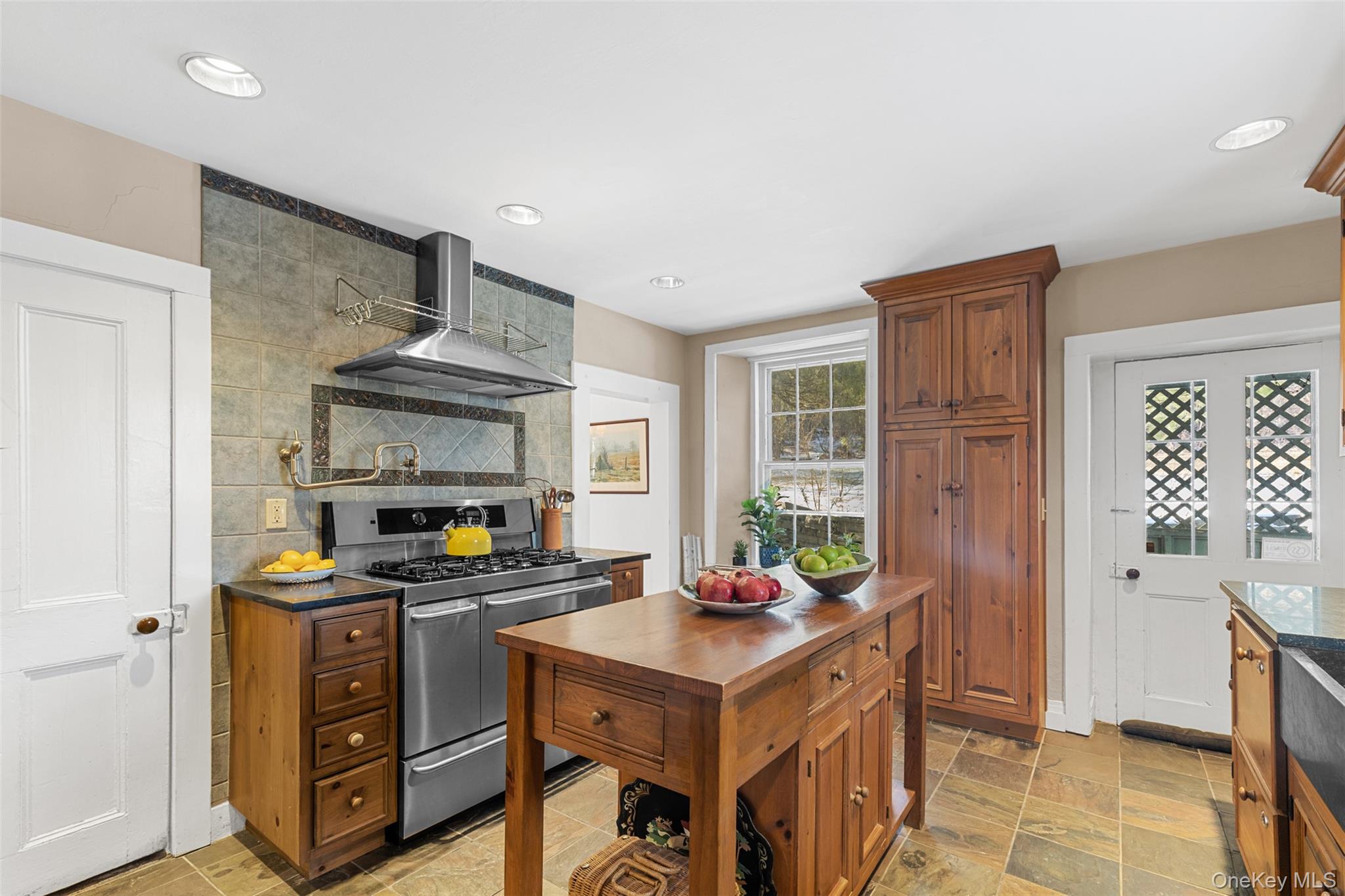 #14 photo, 668 N Chodikee Lake Road, Highland , NY 12528