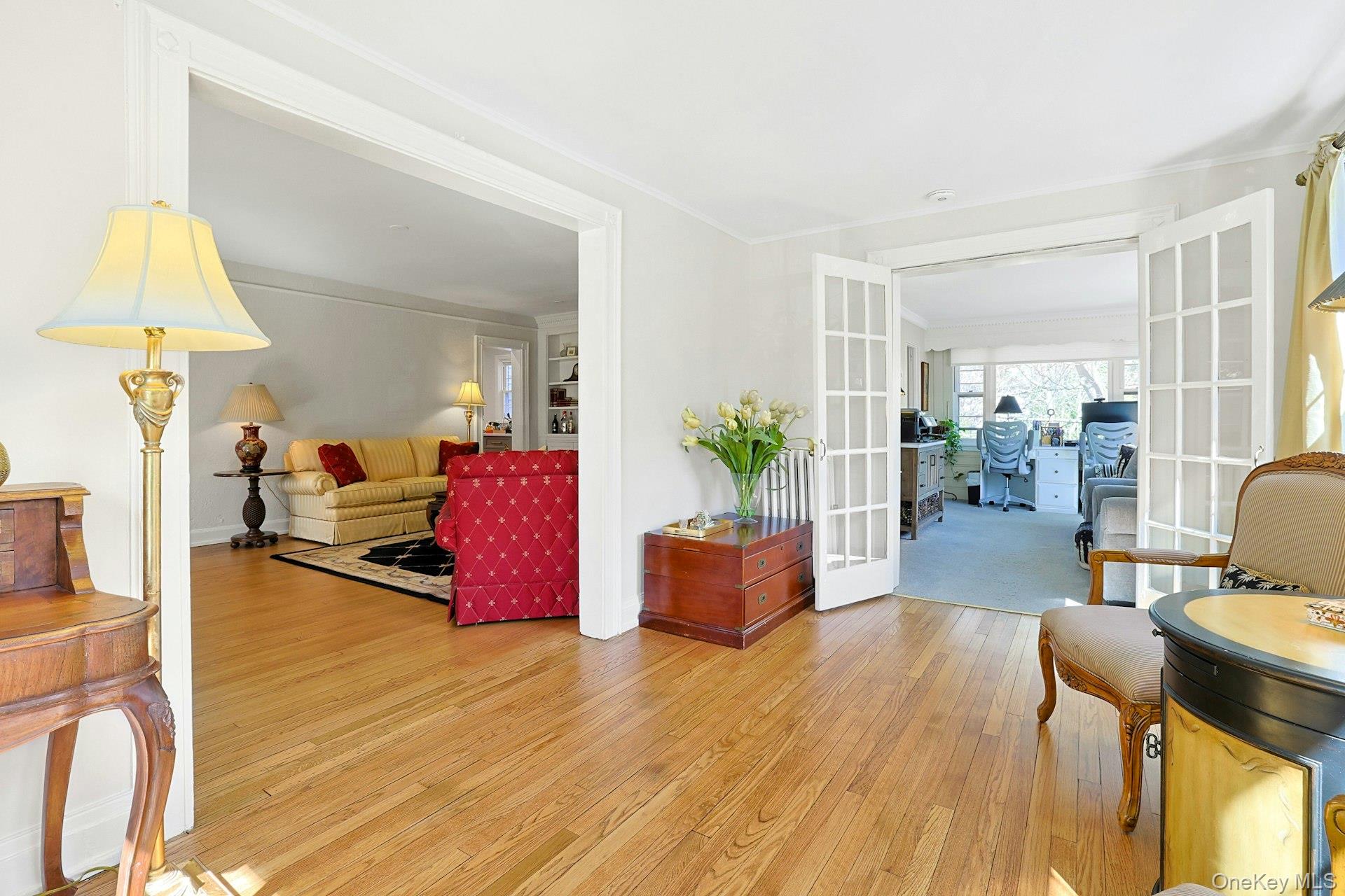 #11 photo, 81 Oxford Road, New Rochelle , NY 10804