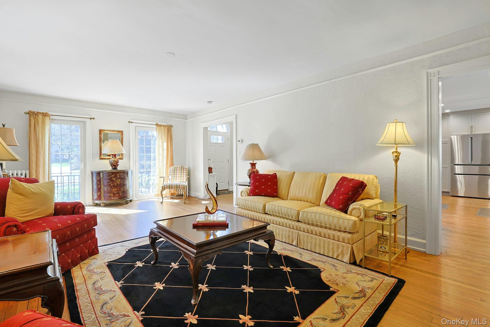 #8 photo, 81 Oxford Road, New Rochelle , NY 10804