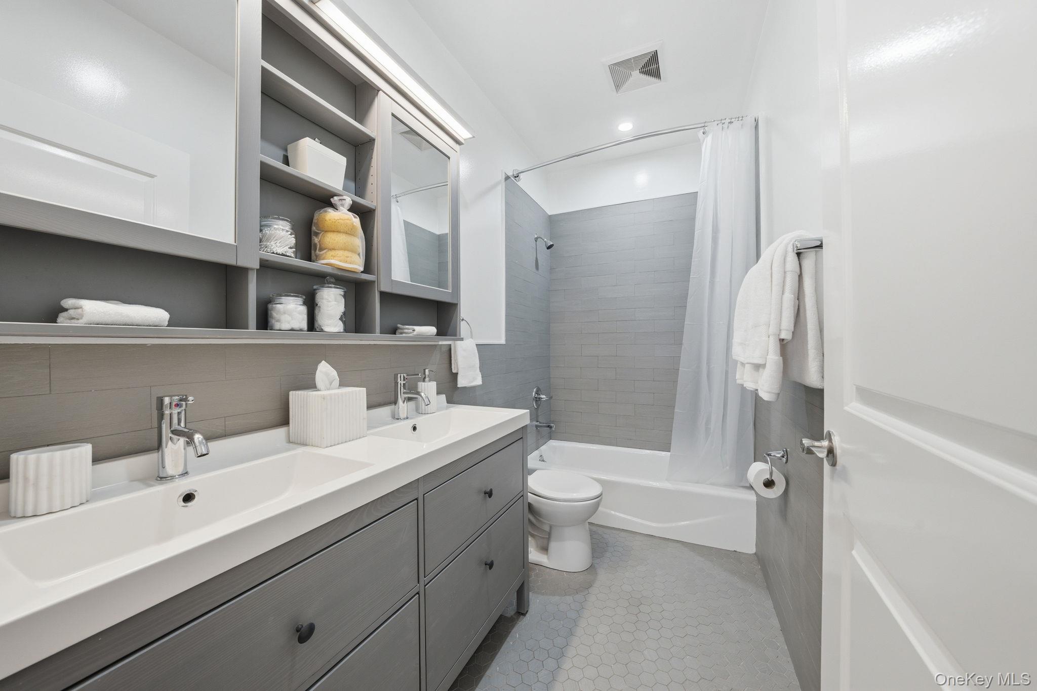 #10 photo, 236 W 112th Street, New York (Manhattan) , NY 10026