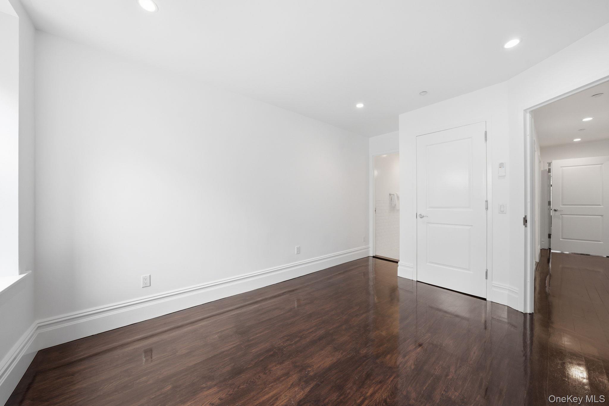 #11 photo, 236 W 112th Street, New York (Manhattan) , NY 10026