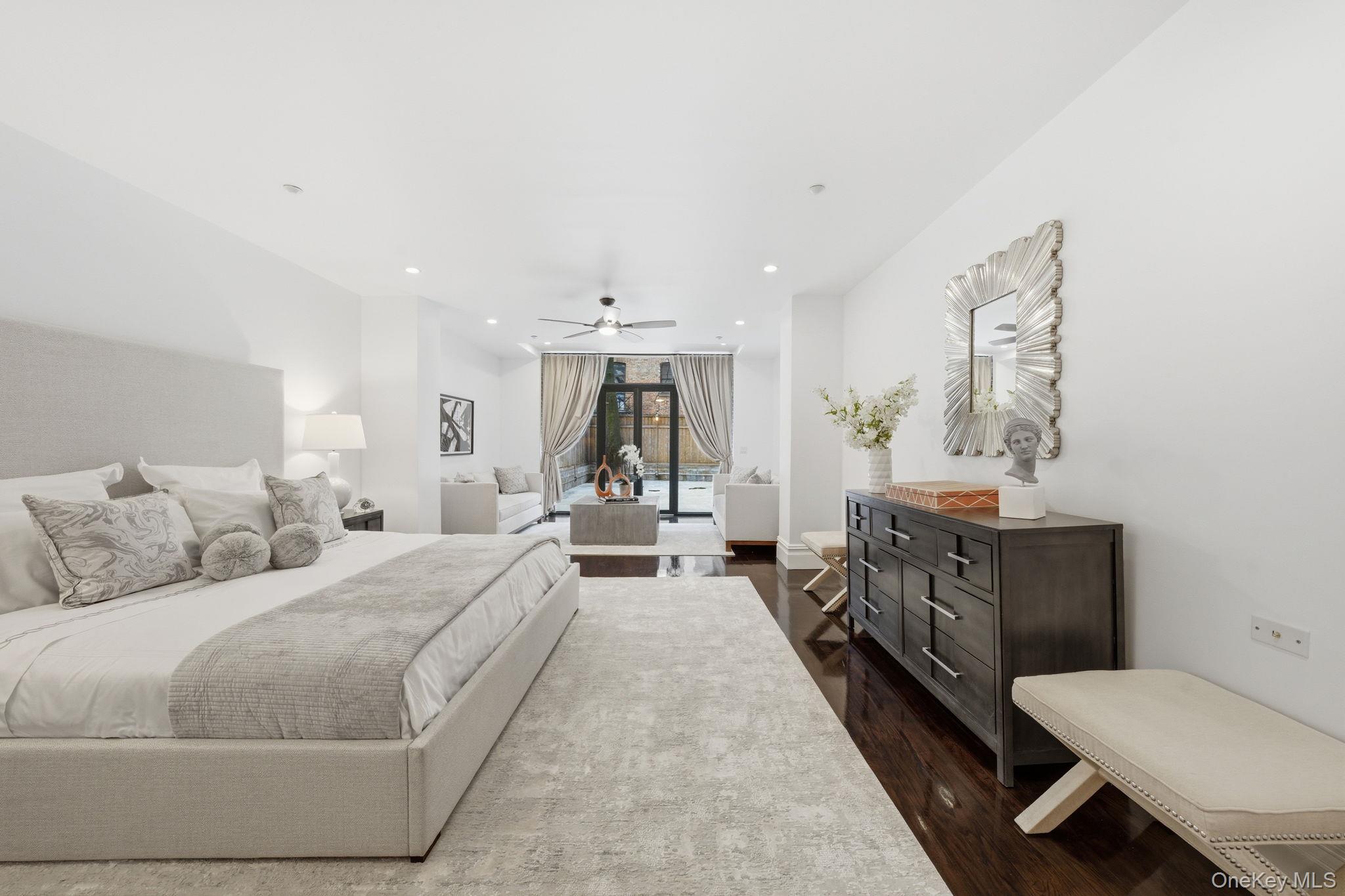 #14 photo, 236 W 112th Street, New York (Manhattan) , NY 10026