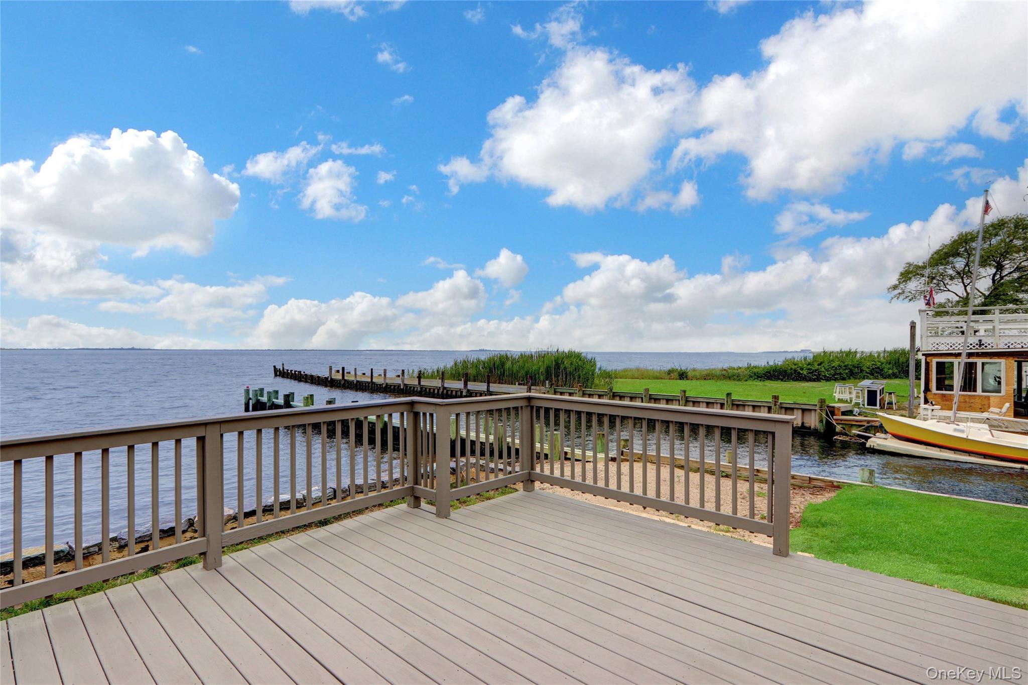 #4 photo, 894 Bay 9th Street, সাফোক কাউন্টি West Islip , NY 11795