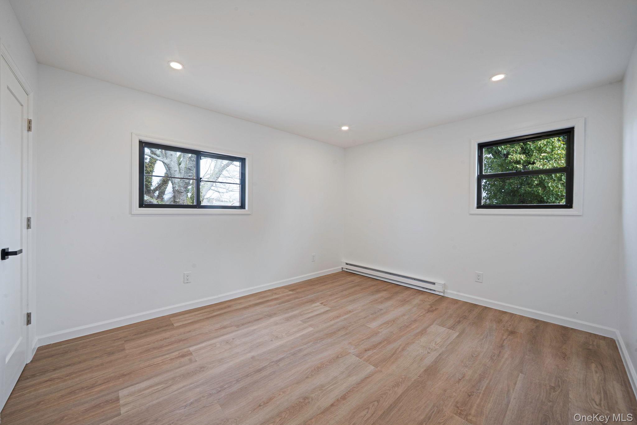 #15 photo, 28 Nadel Drive, সাফোক কাউন্টি Riverhead , NY 11901