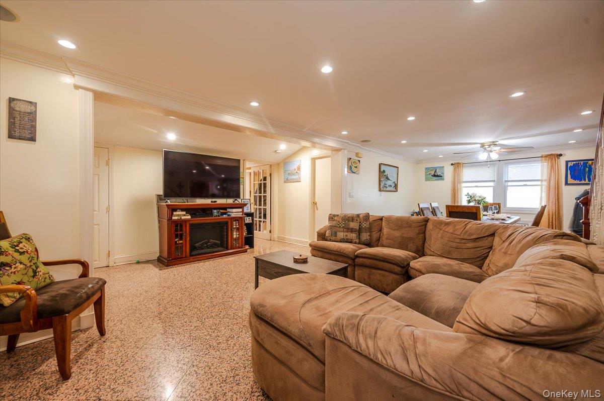 #4 photo, 227 Doughty Boulevard, מחוז נסאו Inwood , NY 11096