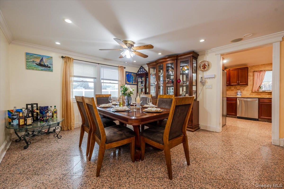 #5 photo, 227 Doughty Boulevard, מחוז נסאו Inwood , NY 11096