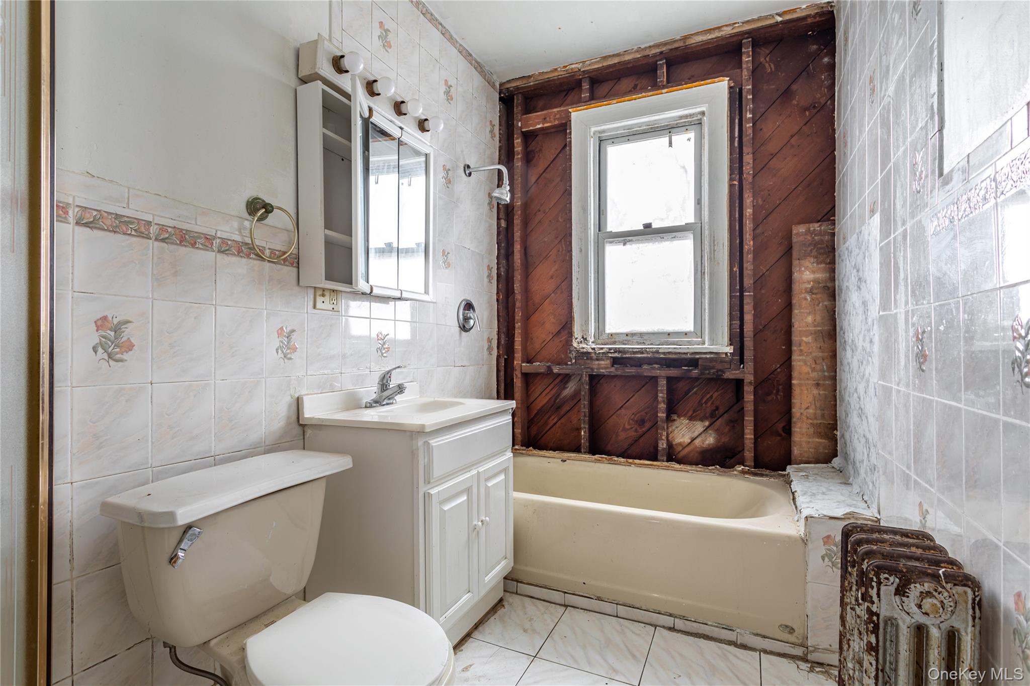 #11 photo, 968 E 48th Street, 브루클린 Brooklyn , NY 11203