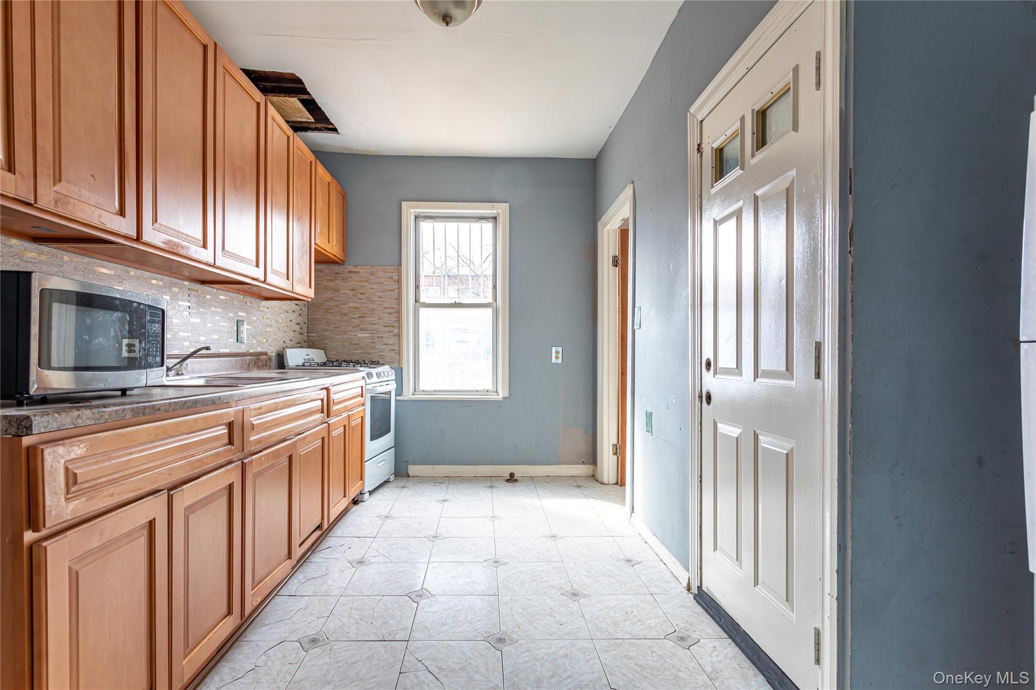 #14 photo, 968 E 48th Street, 브루클린 Brooklyn , NY 11203