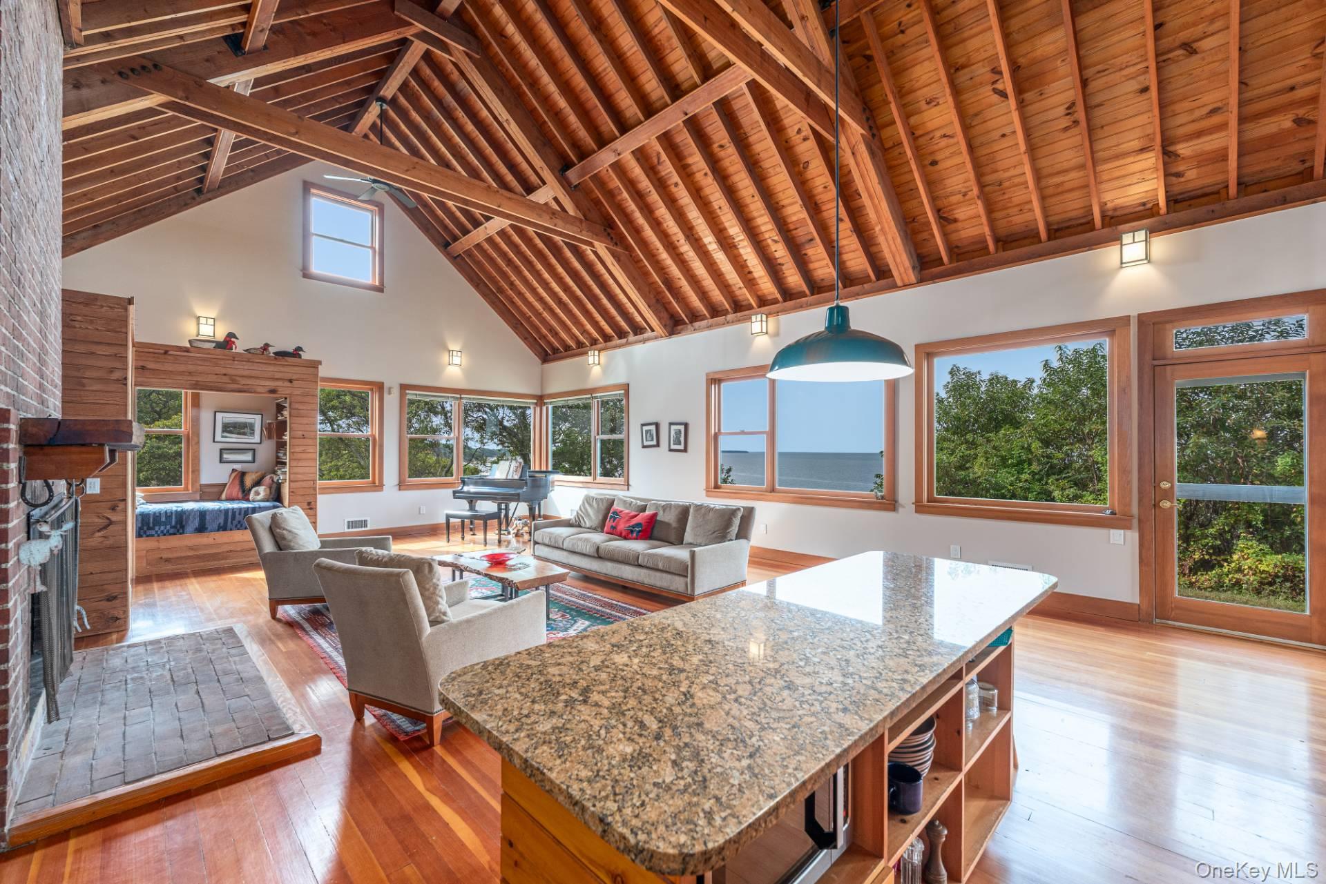 #19 photo, East Marion, সাফোক কাউন্টি East Marion , NY 11939