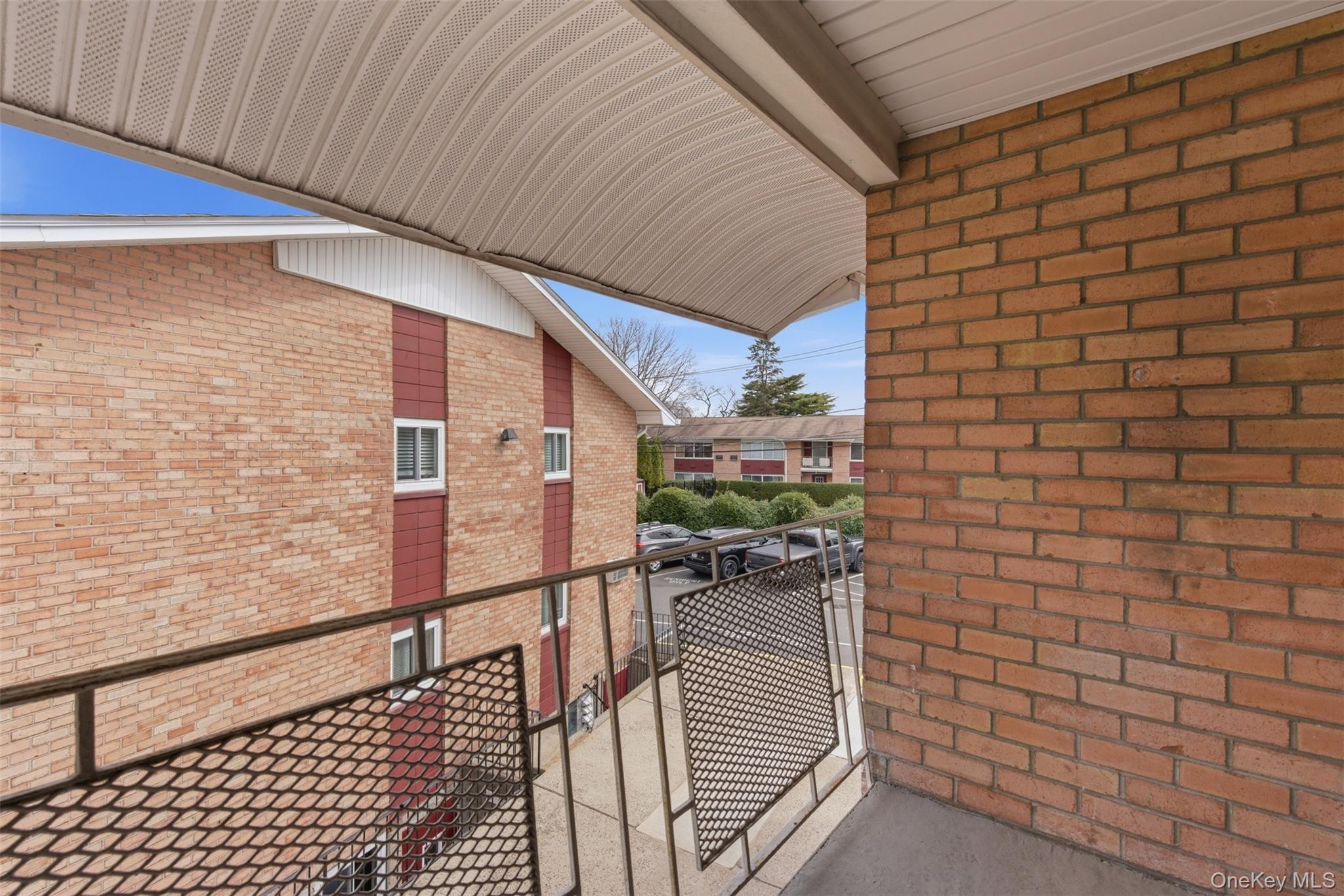 #13 photo, 400 Fulton Street, Farmingdale , NY 11735