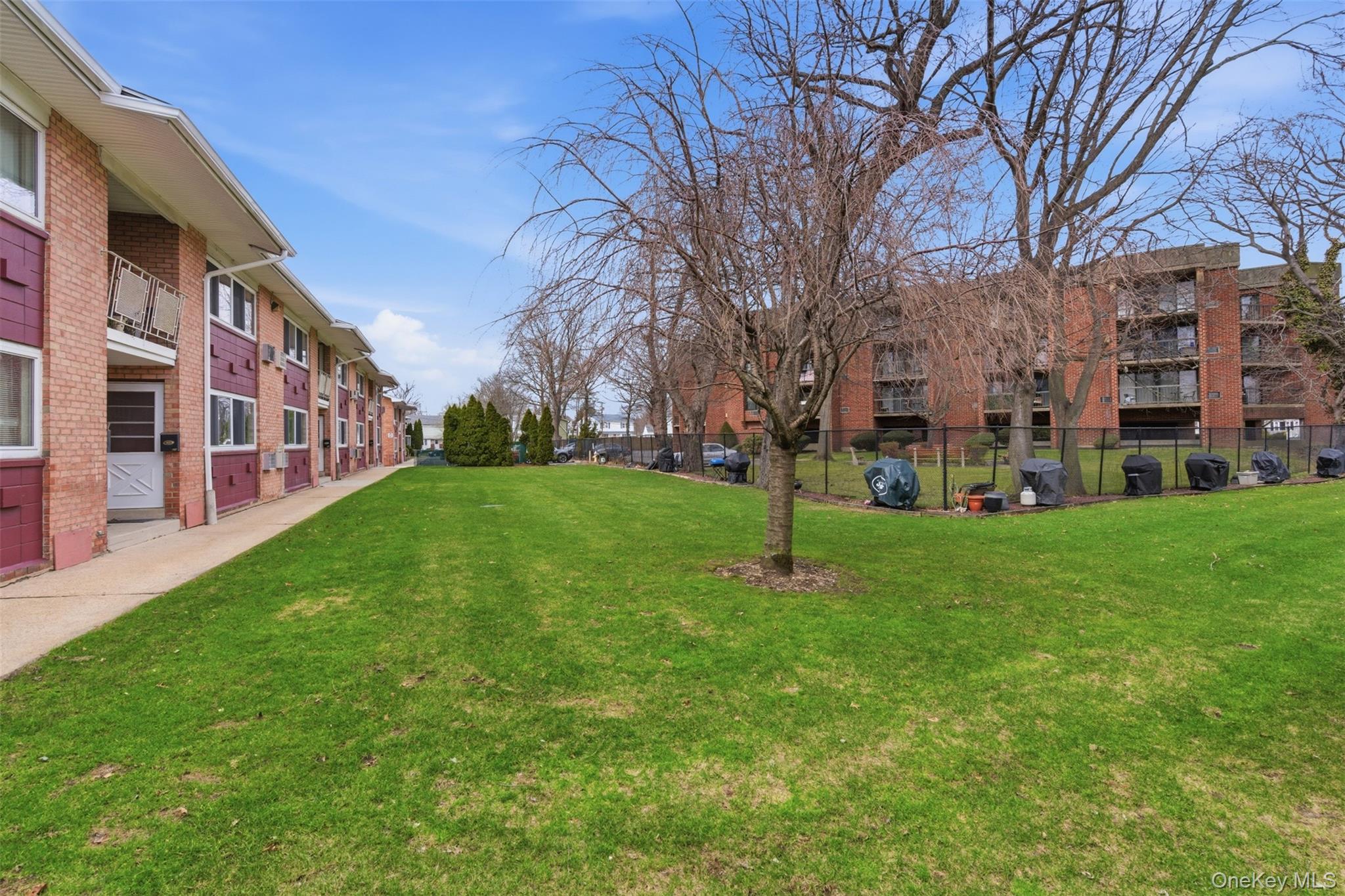 #3 photo, 400 Fulton Street, Farmingdale , NY 11735