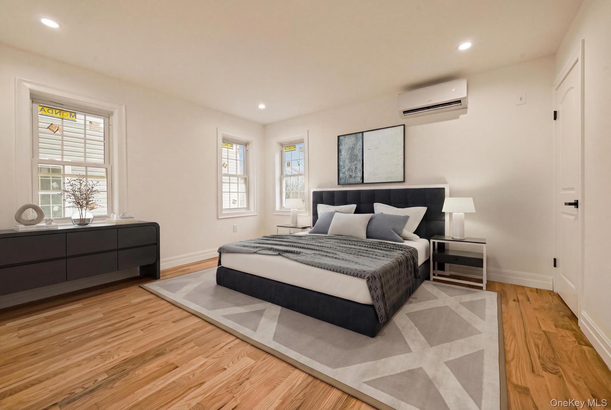 #12 photo, 160-15 118th Road, Jamaica South , NY 11434