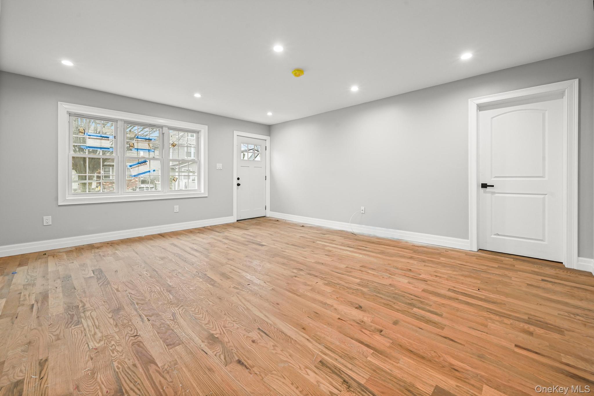 #4 photo, 160-15 118th Road, Jamaica South , NY 11434