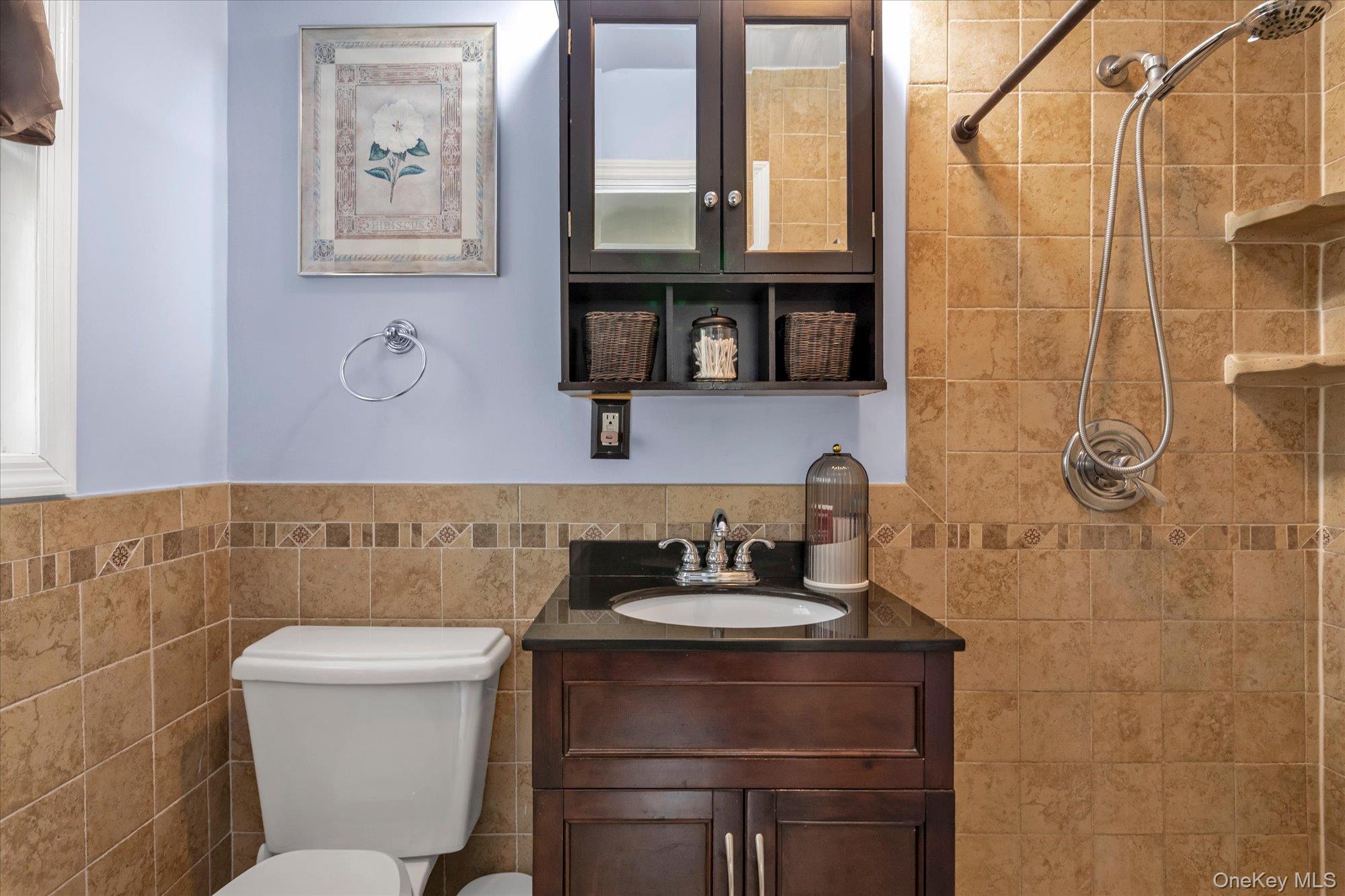 #12 photo, 654 Oakwood Court, নাসাউ কাউন্টি Westbury , NY 11590