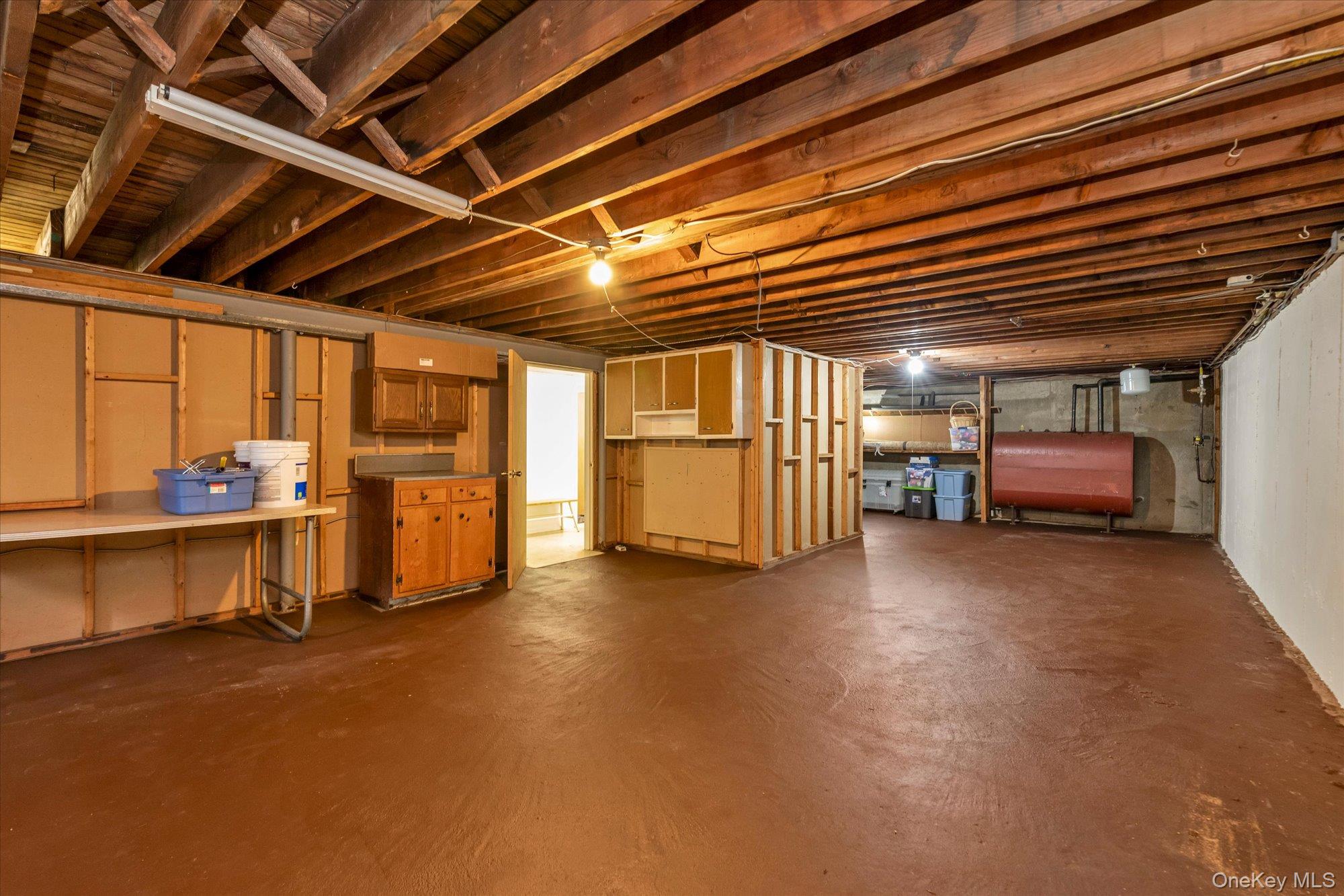 #17 photo, 654 Oakwood Court, নাসাউ কাউন্টি Westbury , NY 11590