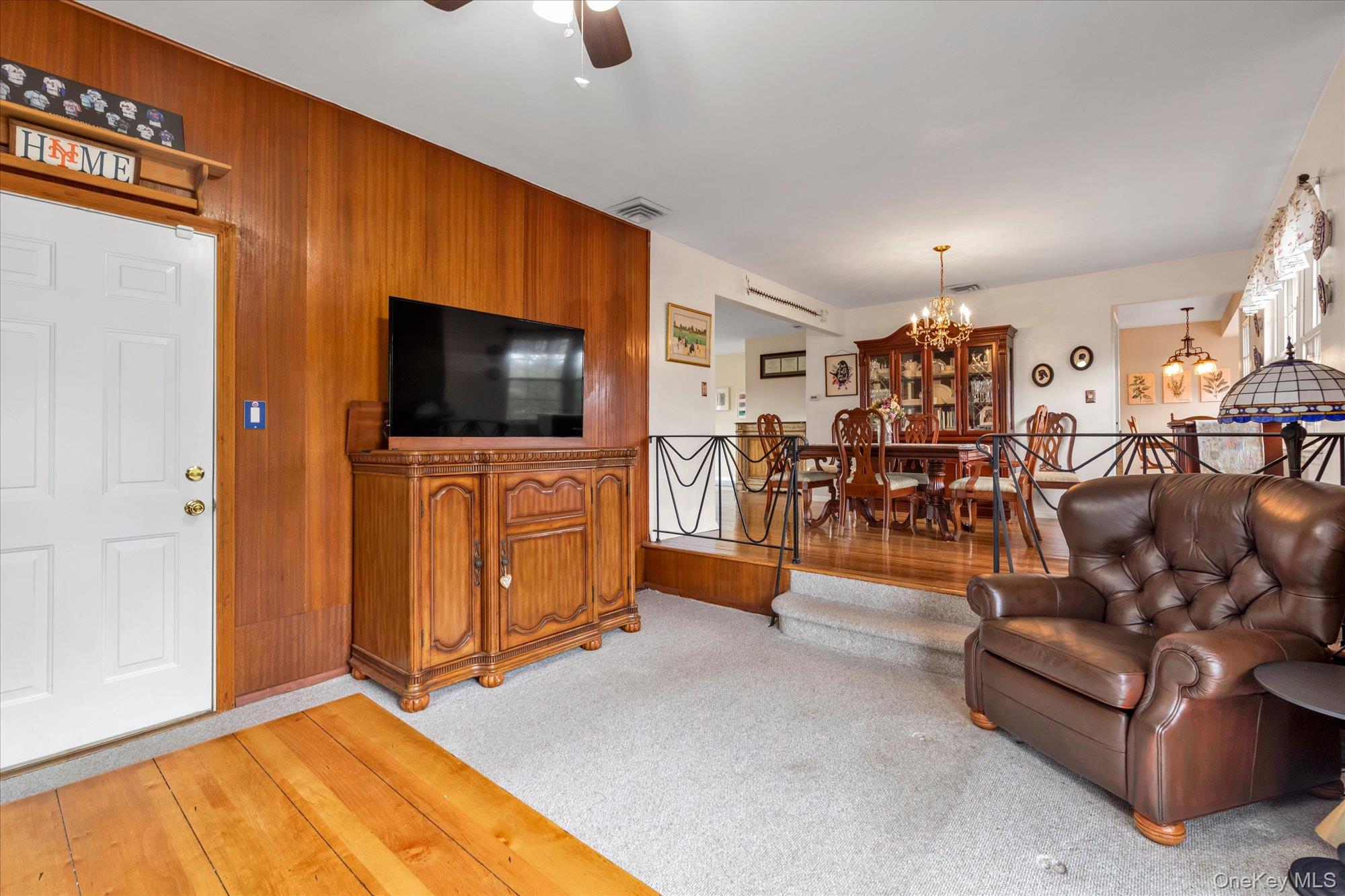 #7 photo, 654 Oakwood Court, নাসাউ কাউন্টি Westbury , NY 11590