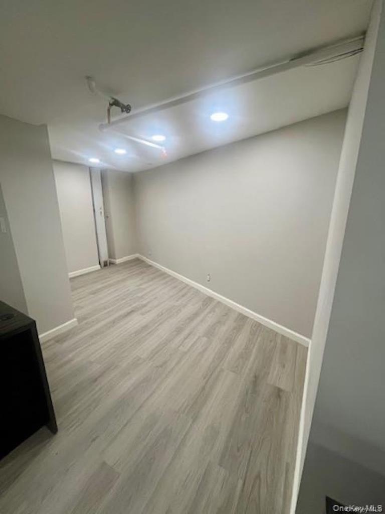 #5 photo, 116-28 Myrtle Avenue, কুইন্‌স Richmond Hill , NY 11418