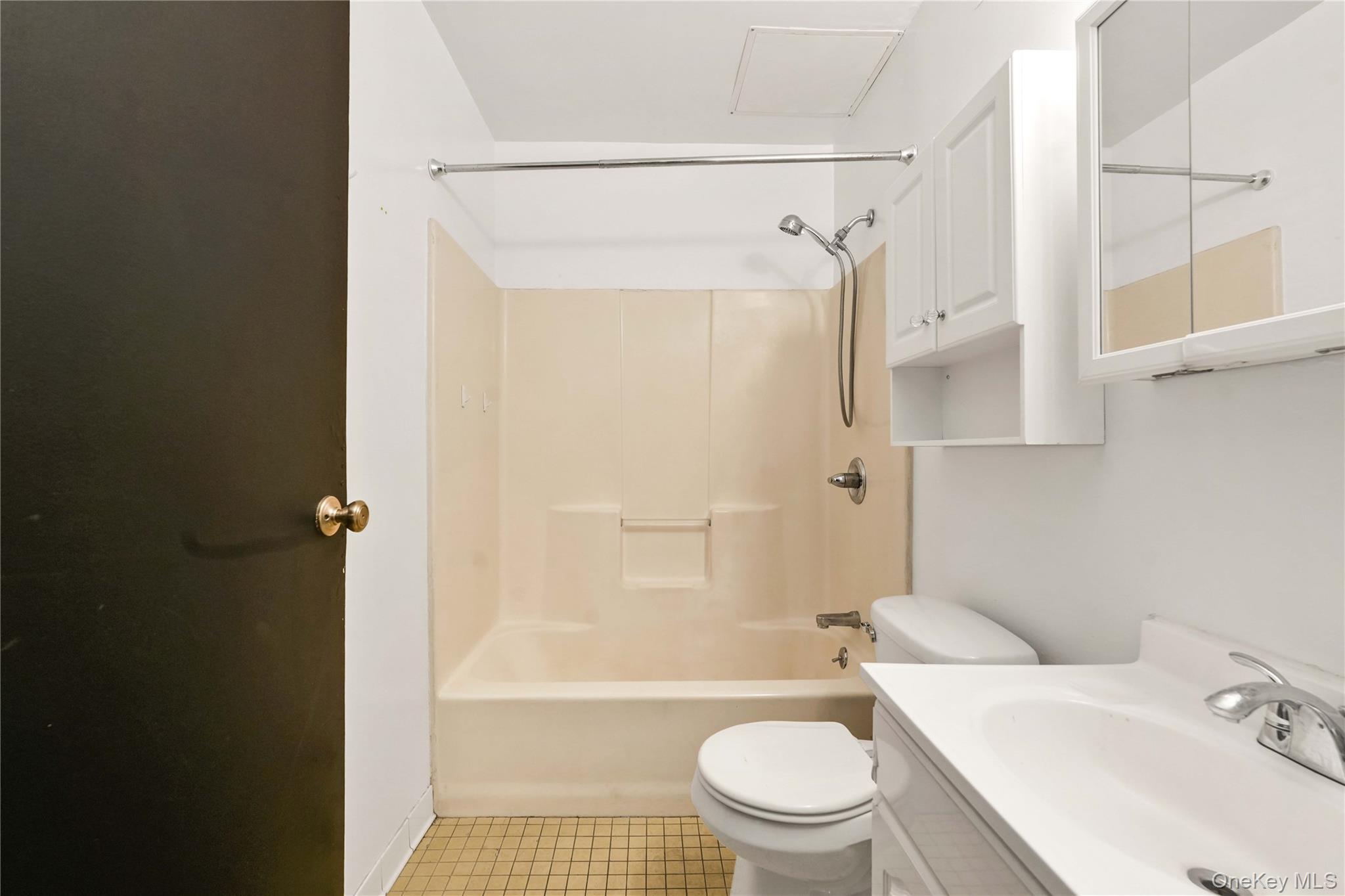 #6 photo, 1424 Astoria Boulevard, Astoria , NY 11102