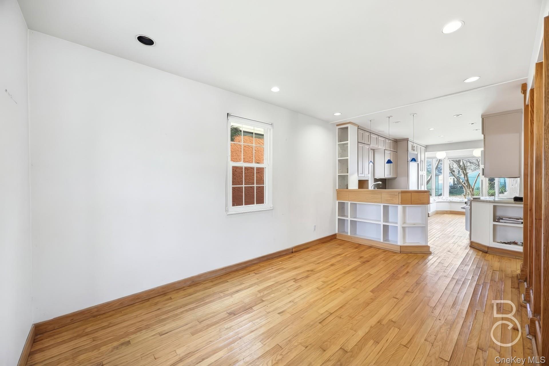 #16 photo, 94-11 70th Avenue, কুইন্‌স Forest Hills , NY 11375