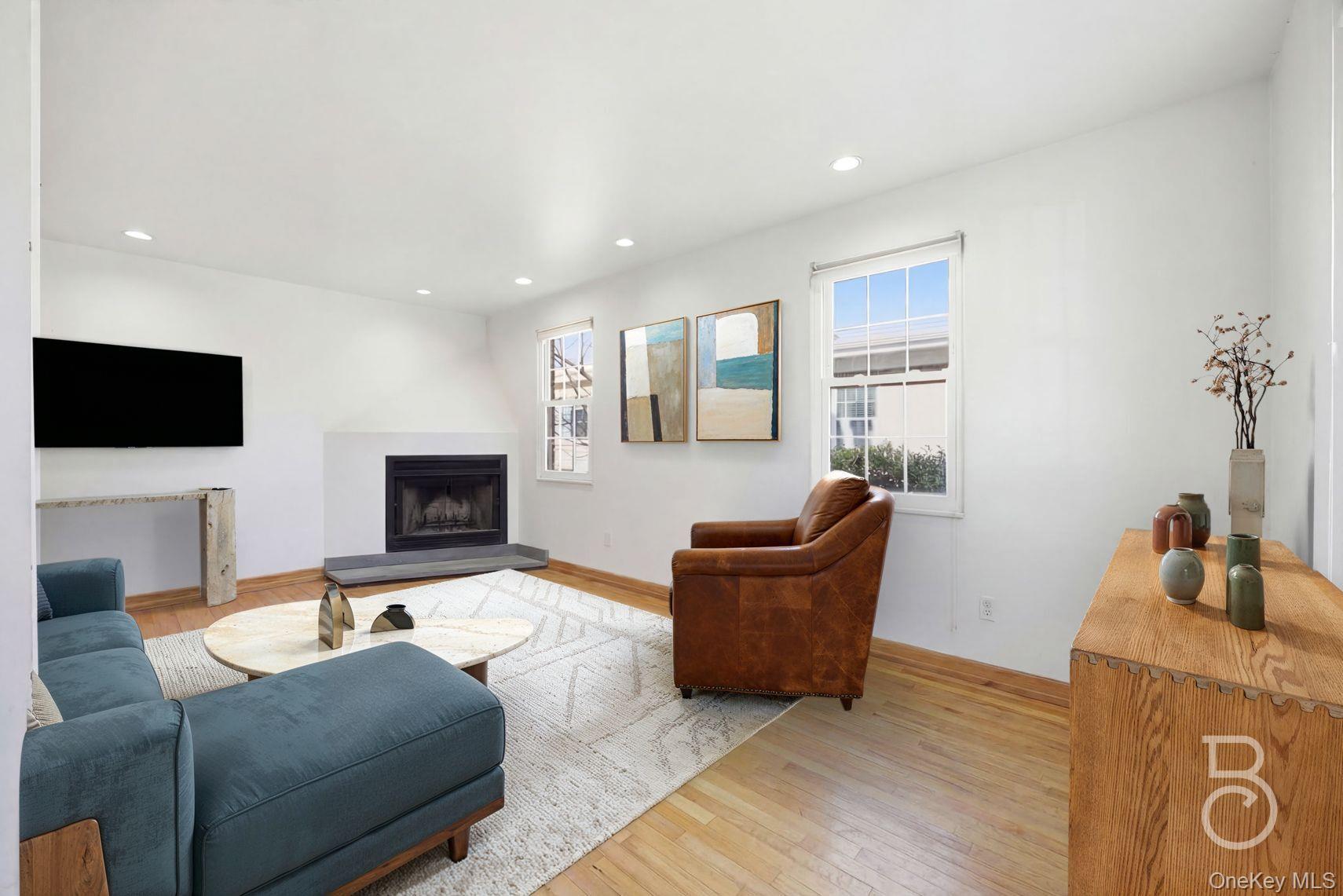 #7 photo, 94-11 70th Avenue, কুইন্‌স Forest Hills , NY 11375