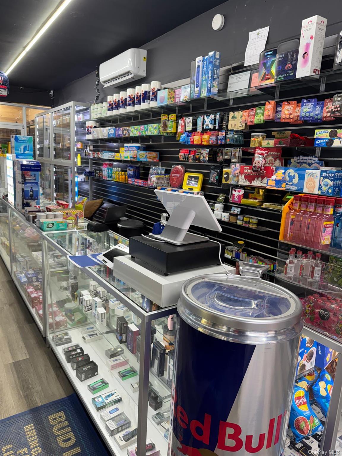 #3 photo, 180 Merritts Road, নাসাউ কাউন্টি Farmingdale , NY 11735