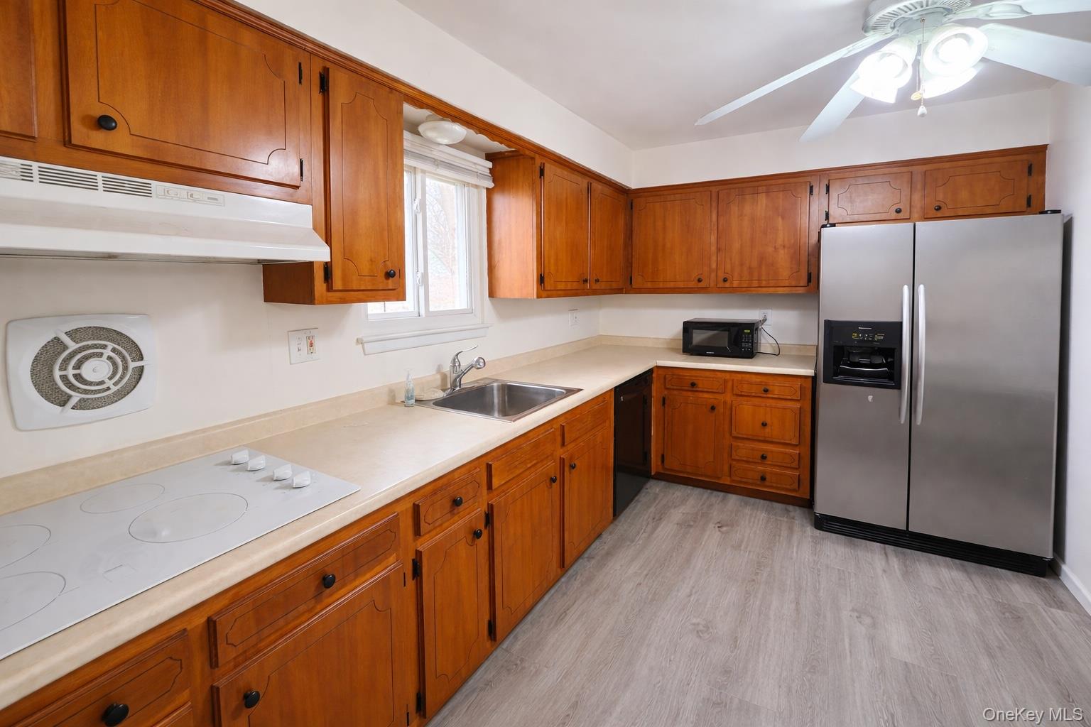 #4 photo, 14 Upland Drive, সাফোক কাউন্টি East Northport , NY 11731