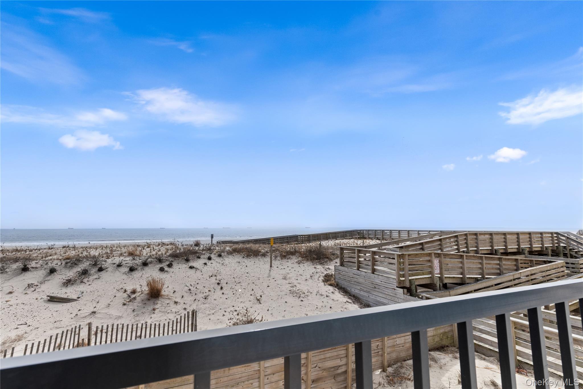 #3 photo, 750 Shore Road, নাসাউ কাউন্টি Long Beach , NY 11561