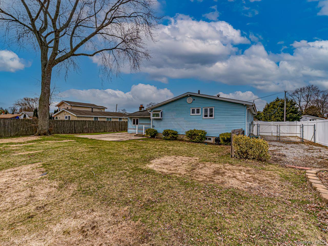 #17 photo, 11 Lawrence Road, সাফোক কাউন্টি Deer Park , NY 11729