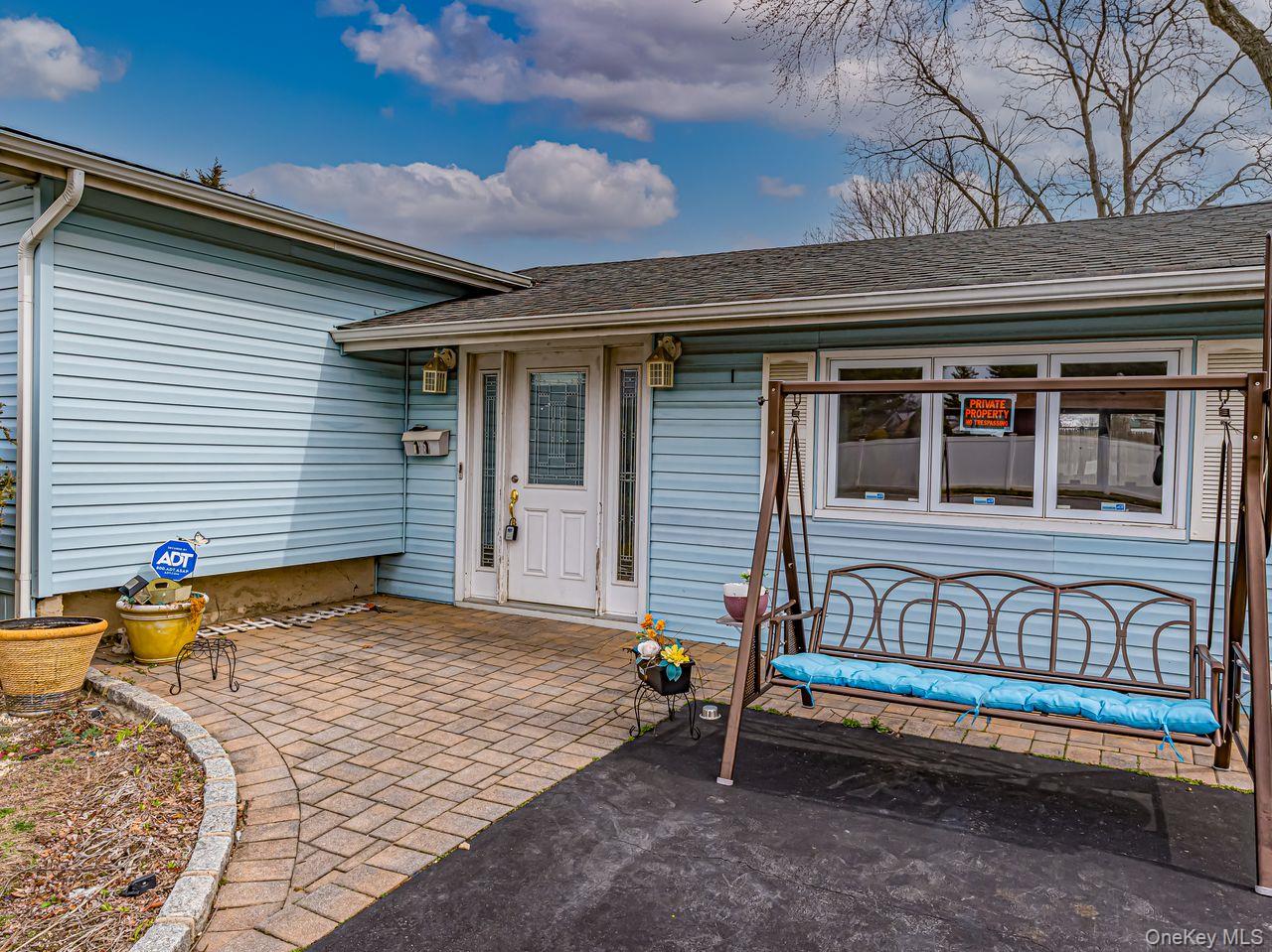 #2 photo, 11 Lawrence Road, সাফোক কাউন্টি Deer Park , NY 11729