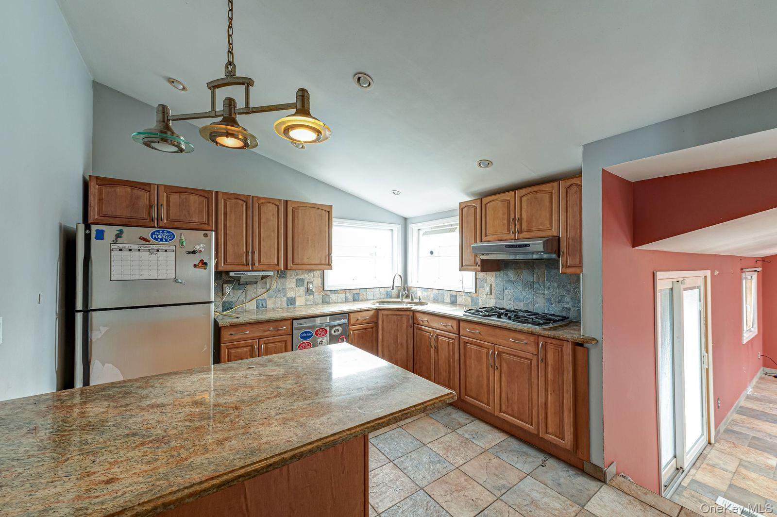 #4 photo, 11 Lawrence Road, সাফোক কাউন্টি Deer Park , NY 11729