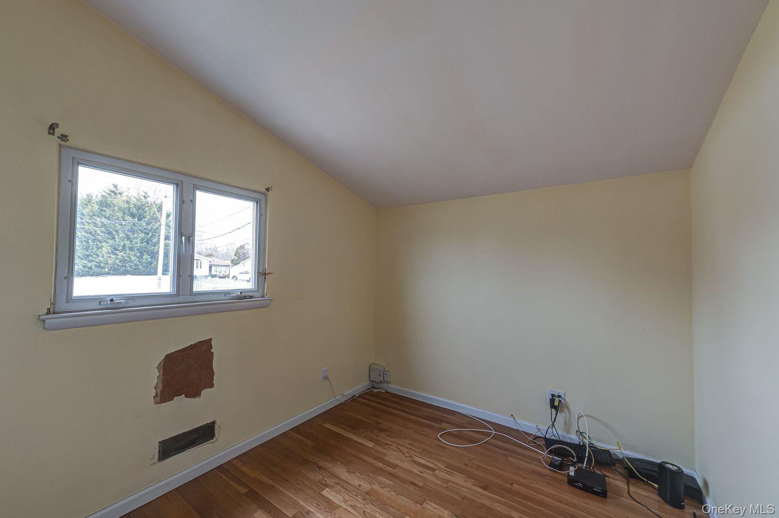 #8 photo, 11 Lawrence Road, সাফোক কাউন্টি Deer Park , NY 11729