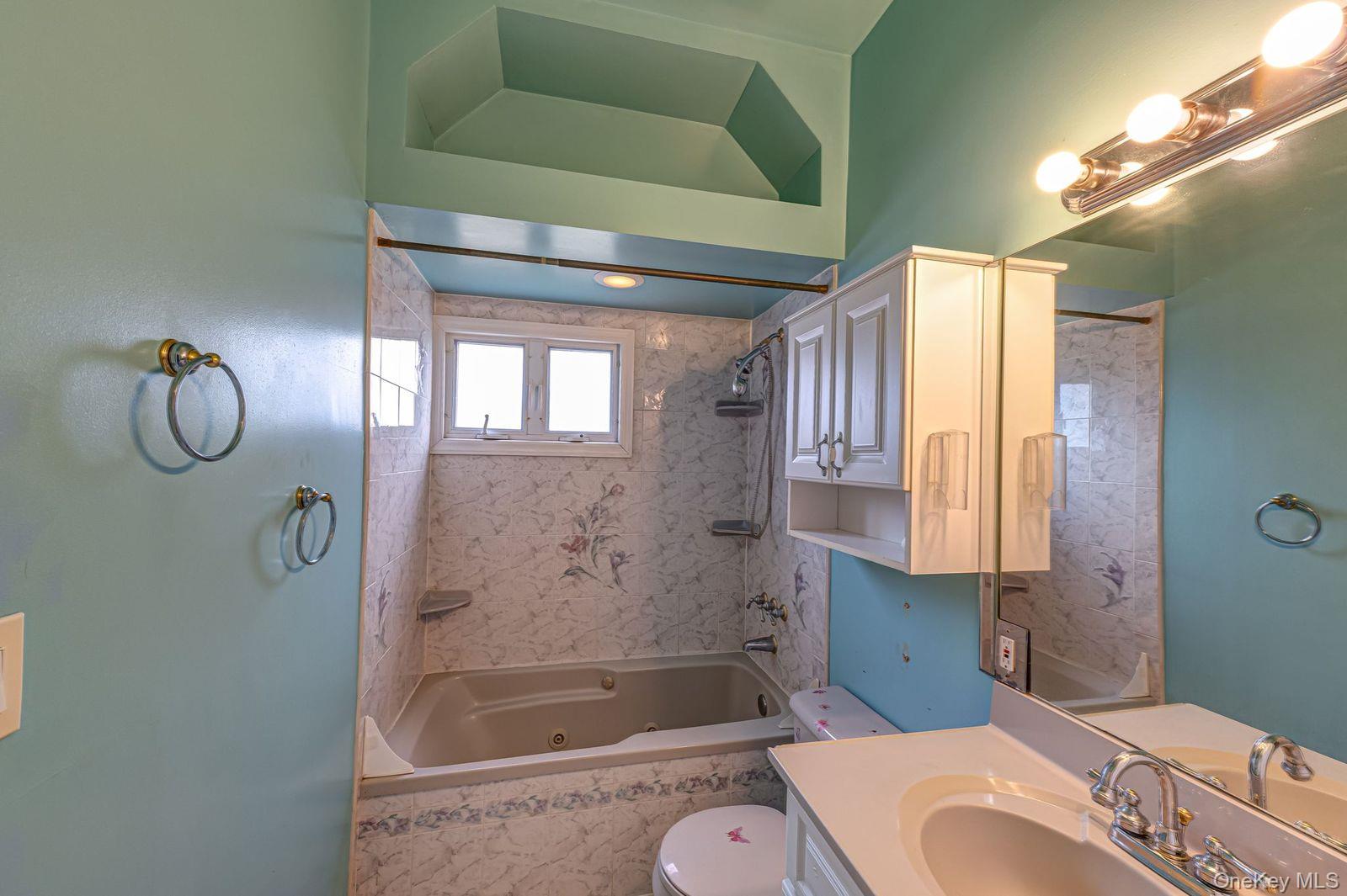 #9 photo, 11 Lawrence Road, সাফোক কাউন্টি Deer Park , NY 11729