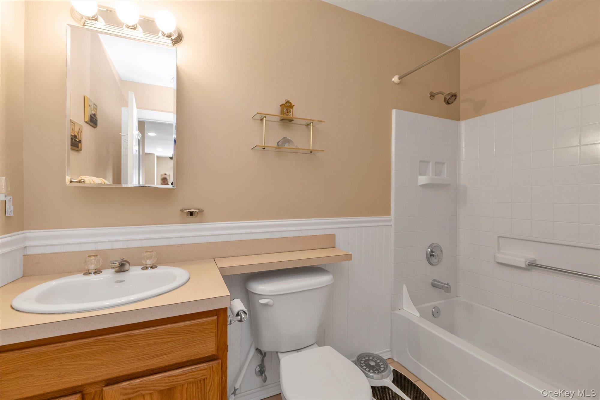 #14 photo, 928 Altessa Boulevard, সাফোক কাউন্টি Melville , NY 11747